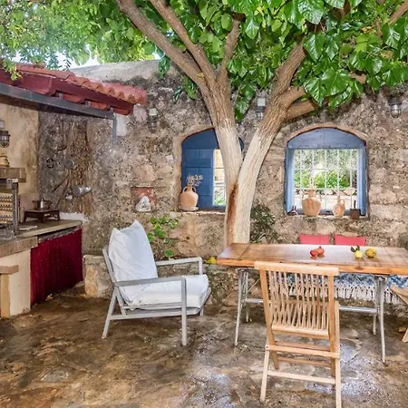 Hekate House, Bohemian For 4 Persons Prázdninový dům Xirostérnion