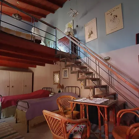 Hekate House, Bohemian For 4 Persons * Xirostérnion