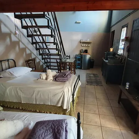 Hekate House, Bohemian For 4 Persons